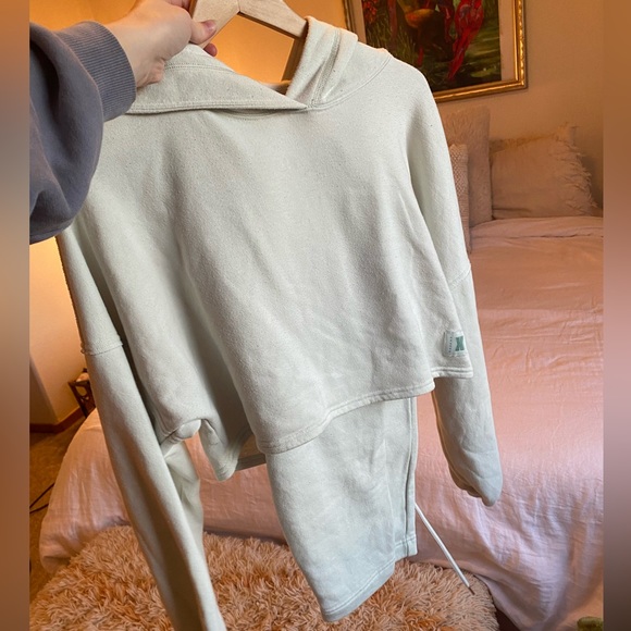 Fenty Savage Mint Sweatpants & Sweatshirt Set - Picture 2 of 7